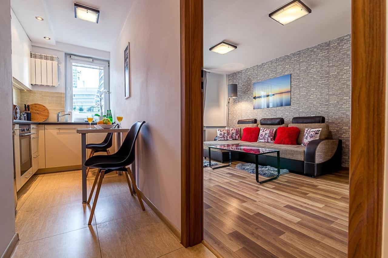 Panska 3 - Apartment With Balcony By Noclegi Renters Varşova Dış mekan fotoğraf