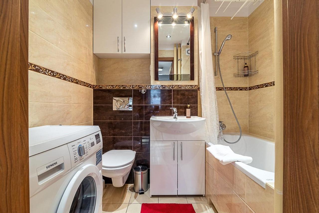 Panska 3 - Apartment With Balcony By Noclegi Renters Varşova Dış mekan fotoğraf